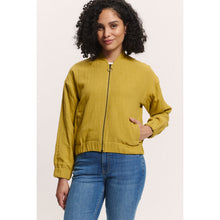 Lade das Bild in den Galerie-Viewer, Tranquillo Jacke ‚Rumii‘ avocado green
