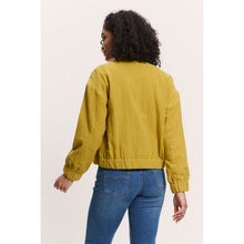 Lade das Bild in den Galerie-Viewer, Tranquillo Jacke ‚Rumii‘ avocado green