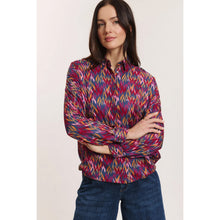 Lade das Bild in den Galerie-Viewer, Tranquillo EcoVero Bluse ‚Jolandaa‘ ikat