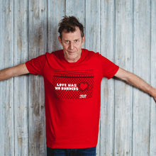 Lade das Bild in den Galerie-Viewer, THTC Hanf T-Shirt Love Has No Borders rot