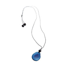 Lade das Bild in den Galerie-Viewer, Green Age Tagua Kette Laura blau