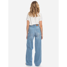 Lade das Bild in den Galerie-Viewer, Ato Berlin Weite Jeans ‚Lacy‘ hellblau used
