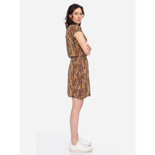 Lade das Bild in den Galerie-Viewer, Ato Berlin EcoVero Kleid 'Milou' yellow/brown
