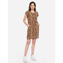 Lade das Bild in den Galerie-Viewer, Ato Berlin EcoVero Kleid 'Milou' yellow/brown
