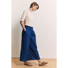 Lade das Bild in den Galerie-Viewer, Tranquillo Hose ‚Soniaa‘ navy
