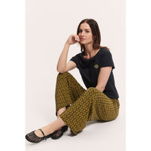 Lade das Bild in den Galerie-Viewer, Tranquillo Jersey Shirt ‚Pamelaa‘ black
