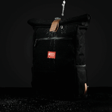 Lade das Bild in den Galerie-Viewer, 8000Kicks Everyday Hanf Rucksack schwarz
